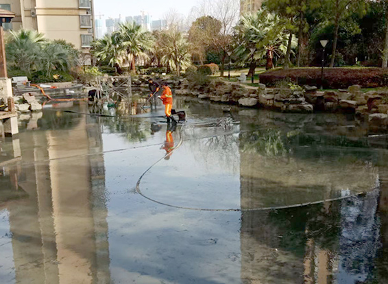 平安景观池淤泥清理